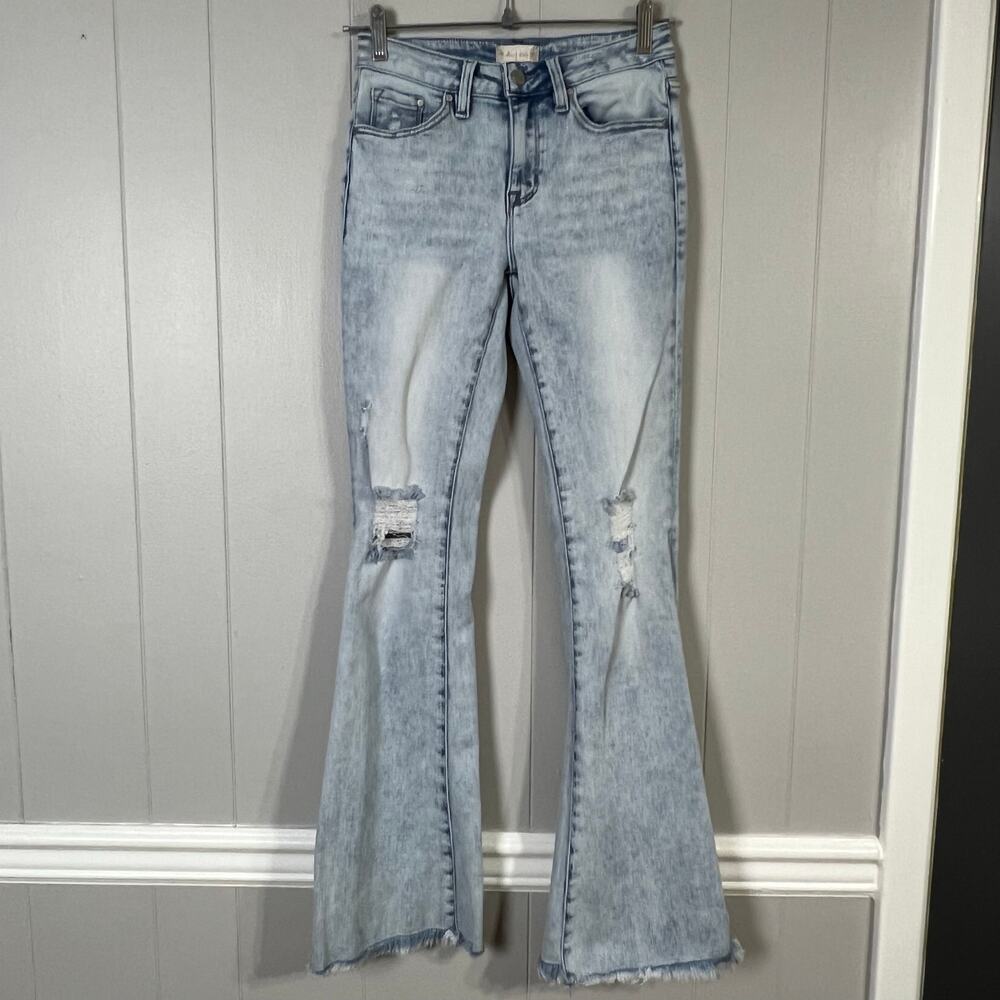 Altar’d State Jeans Women’s 5 Light Wash Distressed Flare Raw Hem Stretch